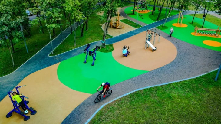 Территорию перед храмом Александра Невского благоустроили Территорию перед храмом Александра Невского благоустроили