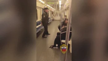 Пассажиров метро оштрафовали за нахождение в вагонах на конечной станции