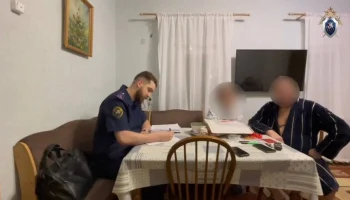 Племянник хоккеиста Сергея Макарова задержан за взятку клюшками