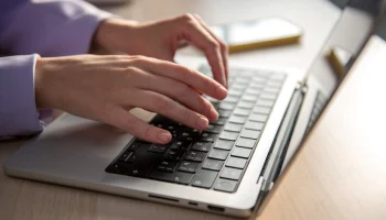 Более 11 млрд руб заказчики смогли сэкономить благодаря боту портала поставщиков Москвы