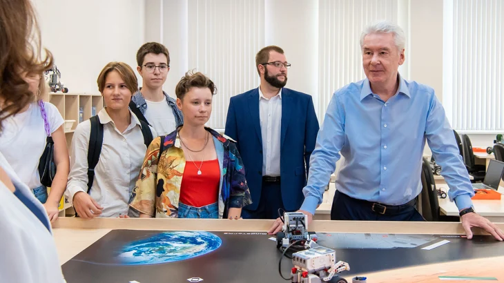 Собянин: К сентябрю 2026 года построим и реконструируем около 120 зданий школ Собянин: К сентябрю 2026 года построим и реконструируем около 120 зданий школ