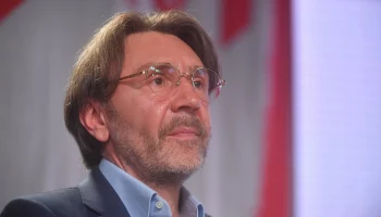 Шнуров записал демоверсию песни с Инстасамкой