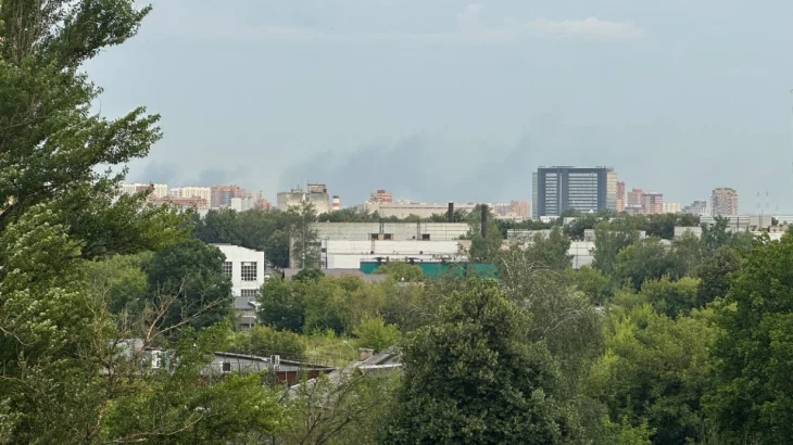 Пожар начался в торговом центре в подмосковном Красногорске Пожар начался в торговом центре в подмосковном Красногорске