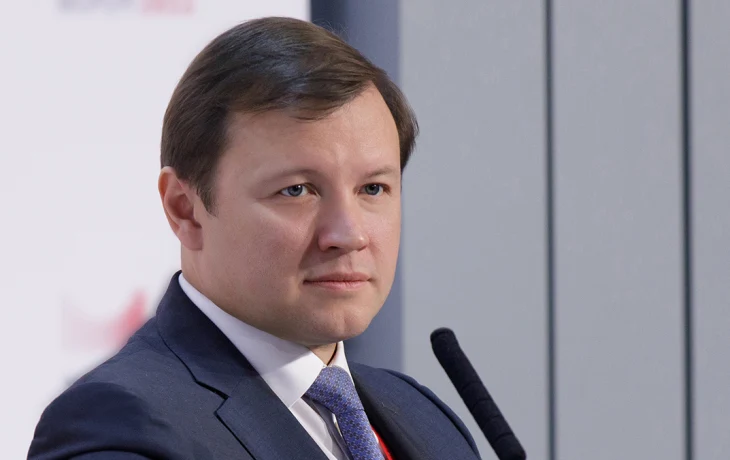 Владимир Ефимов: Более тысячи участков под многоквартирными домами поставлены на кадастровый учет в 