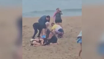 AP: троих подростков госпитализировали после удара молнии на пляже в Пуэрто-Рико