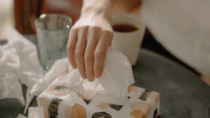 «Обрушивающееся начало»: как отличить грипп от ОРВИ по первым симптомам «Обрушивающееся начало»: как отличить грипп от ОРВИ по первым симптомам