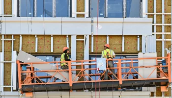 Жилой квартал в Басманном районе освобожден от незаконного обветшалого строения