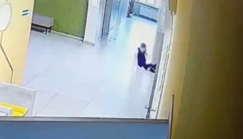 В Якутии учитель школы-интерната выкинул из класса ребенка-инвалида