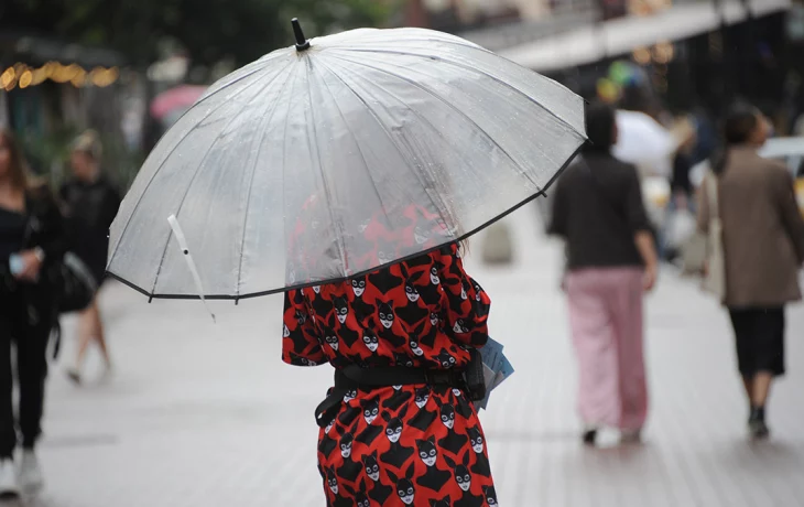 Ливень с градом и порывистым ветром ожидается в столице в ночь на 13 июня Ливень с градом и порывистым ветром ожидается в столице в ночь на 13 июня