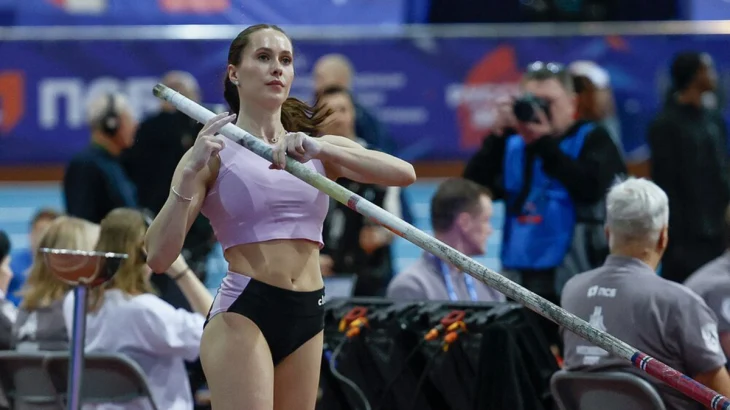 Полина Кнороз одержала победу на чемпионате России по прыжкам с шестом Полина Кнороз одержала победу на чемпионате России по прыжкам с шестом