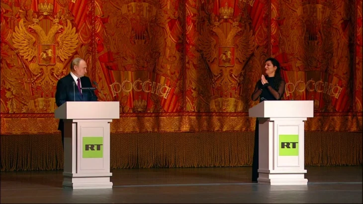 Путин поздравил Симоньян с юбилеем телеканала RT Путин поздравил Симоньян с юбилеем телеканала RT