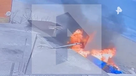 Момент падения вертолета на дом в Дагестане попал на камеру