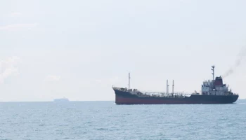 Еще один танкер подал сигнал бедствия в Черном море