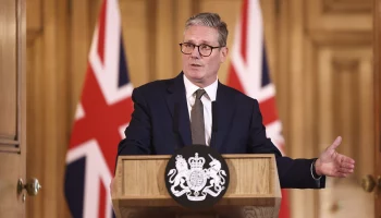 DM: Россия послала резкое предупреждение премьеру Британии Стармеру по Украине