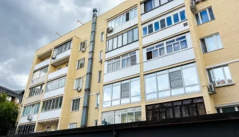 В районе Сокольники проходит восстановление жилого дома, возведенного в конструктивистском стиле
