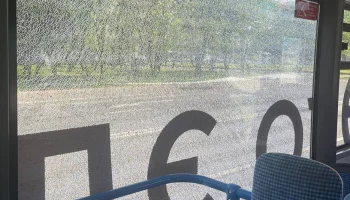 Неизвестный открыл стрельбу по людям из окна квартиры на улице Костромской