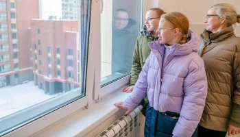 Более 50 семей отпраздновали новоселье в квартирах по реновации на улице Кедрова