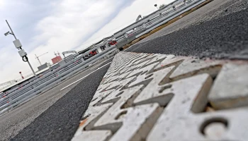 На Тверской и 1-й Тверской-Ямской улицах обновляют асфальт