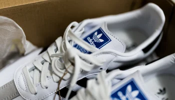 Росаккредитация опровергла сообщения о запрете параллельного импорта Adidas