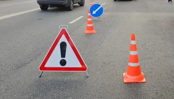 Движение затруднено на километр на Лужнецкой эстакаде из-за ДТП