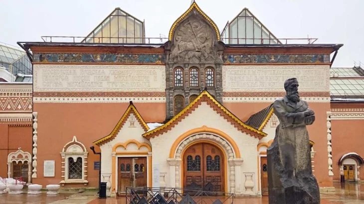 Специалисты восстановят резные двери главного здания Третьяковской галереи Специалисты восстановят резные двери главного здания Третьяковской галереи