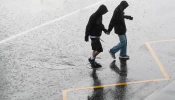 Синоптики сообщили об облачной погоде с дождем в Москве 5 октября