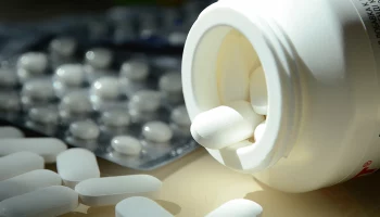 Врачи перечислили лекарства, которые нужно с осторожностью принимать в жару