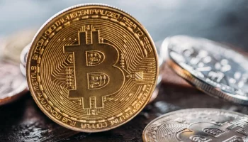 Депутат Аксаков: биткоины можно будет обменять на цифровые рубли