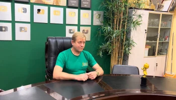 Владелец сафари-парка «Тайган» сорвался на багги со склона в горах Крыма Владелец сафари-парка «Тайган» сорвался на багги со склона в горах Крыма