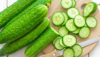 Цены на огурцы в России снизились на 7,6%