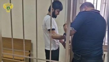 Суд арестовал водителя, сбившего охранника парковки в Москве