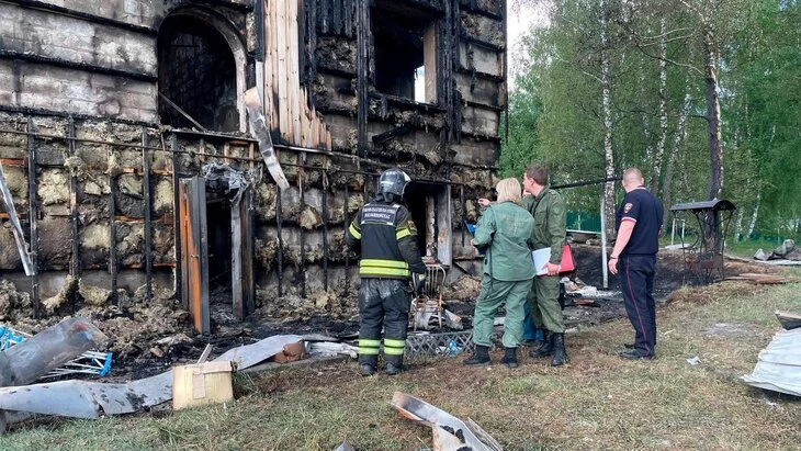 Двое детей погибли при пожаре в частном доме в Чехове Двое детей погибли при пожаре в частном доме в Чехове