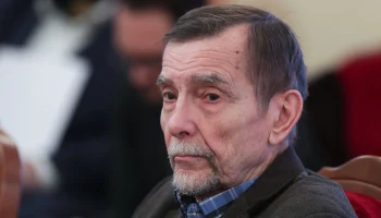 Правозащитника Льва Пономарева* заочно осудили в России на 5,5 года