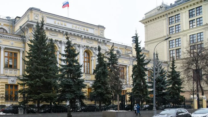 ЦБ напомнил о запрете на выдачу карт клиентам из базы данных о мошенниках ЦБ напомнил о запрете на выдачу карт клиентам из базы данных о мошенниках