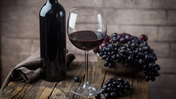 Эксперт Липилин заявил, что в июле-декабре вино из Италии и Испании подорожает на 35%