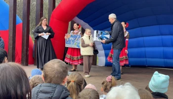 Более двух тысяч детей приняли участие в патриотическом проекте ко Дню космонавтики в Москве