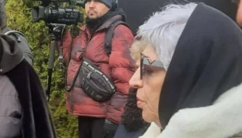 Мать Паши Техника разрыдалась, когда его гроб вынесли из храма