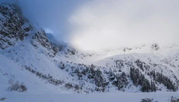 Более 60 альпинистов эвакуированы в Иссык-Кульской области