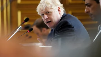 «Полный бред»: Джонсон опроверг свою вину в срыве переговоров России и Украины