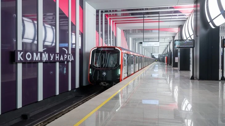 Сергей Собянин поздравил работников столичной подземки с 90-летием метро Сергей Собянин поздравил работников столичной подземки с 90-летием метро