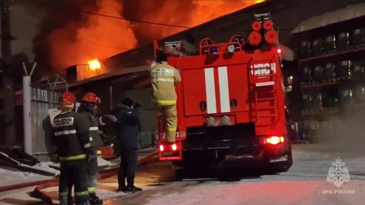 Пожарные локализовали возгорание в Ижевске Пожарные локализовали возгорание в Ижевске