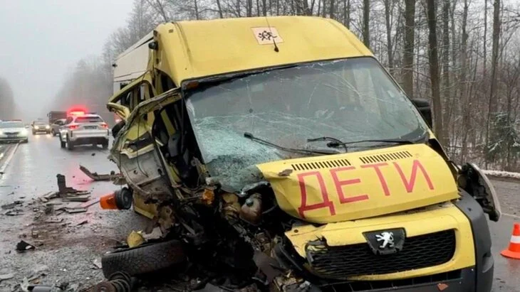 Уголовное дело возбуждено после ДТП с микроавтобусом в Брянской области Уголовное дело возбуждено после ДТП с микроавтобусом в Брянской области