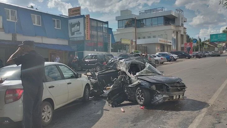 Уголовное дело возбуждено после ДТП с двумя погибшими в Саратове Уголовное дело возбуждено после ДТП с двумя погибшими в Саратове