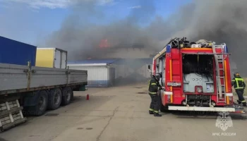 Пожар произошел на складе в Наро-Фоминске