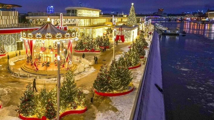 Собянин: Пушкинская набережная стала комфортнее после благоустройства Собянин: Пушкинская набережная стала комфортнее после благоустройства