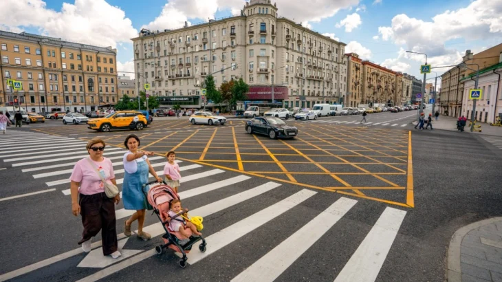 Специалисты обновили асфальт на улице Большая Полянка в ЦАО Специалисты обновили асфальт на улице Большая Полянка в ЦАО