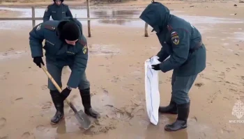 В Севастополе ввели федеральный режим ЧС из-за разлива мазута