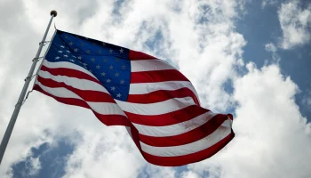 В новой стратегии нацобороны США назвали РФ &laquo;постоянной угрозой&raquo; НАТО