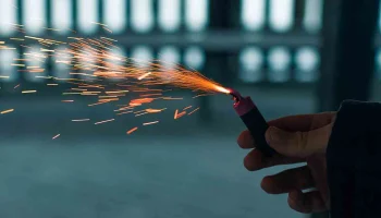 Подросток получил ожоги после взрыва петарды на юго-востоке Москвы