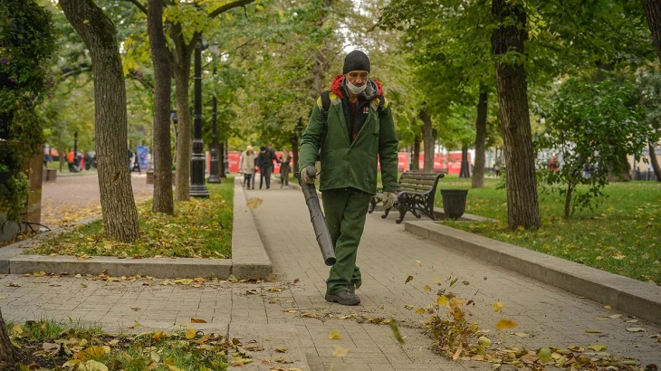 Минтруд намерен снизить число иностранных работников в России к 2026 году Минтруд намерен снизить число иностранных работников в России к 2026 году